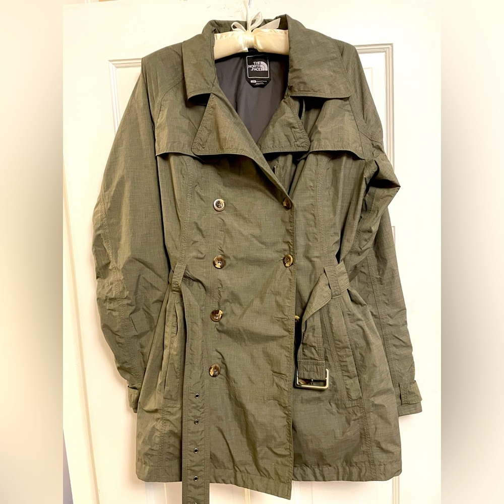 Lightweight trench